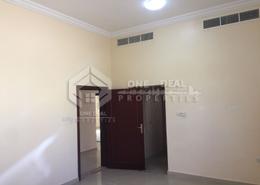 مجمع سكني - 3 غرف نوم - 4 حمامات للكراء في شعاب العسكر - زاخر - العين