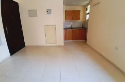 Apartment - Studio - 1 Bathroom for rent in Al Nabba - Sharjah