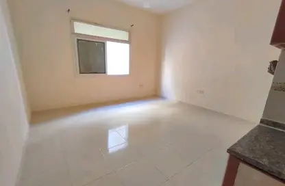 Empty Room image for: Apartment - 1 Bathroom for rent in Fire Station Road - Muwaileh - Sharjah, Image 1