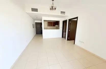 Apartment - 1 Bedroom - 1 Bathroom for sale in Mazaya 27 - Queue Point - Dubai Land - Dubai