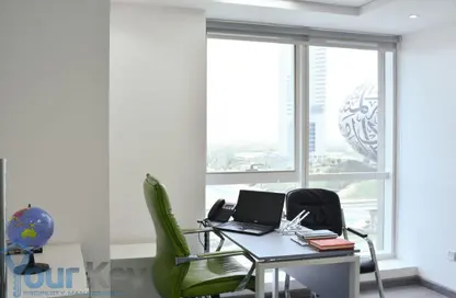 مكتب - استوديو - 1 حمام للايجار في برج لطيفة - شارع الشيخ زايد - دبي