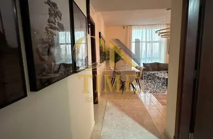 شقة - غرفة نوم - 2 حمامات للبيع في أورينت تاور 1 - أورينت تاور - البستان - عجمان