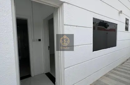 شقة - 1 حمام للايجار في مدينة محمد بن زايد - أبوظبي