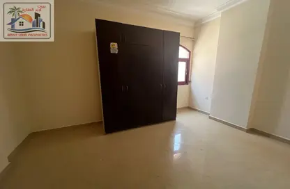 Apartment - 2 Bedrooms - 2 Bathrooms for rent in Al Khan Corniche - Al Khan - Sharjah