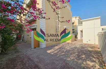 Villa - 5 Bedrooms - 4 Bathrooms for rent in Al Manara - Dubai