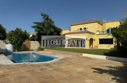 Pool image for: Villa - 4 Bedrooms - 5 Bathrooms for rent in Legacy - Jumeirah Park - Dubai, Image 1
