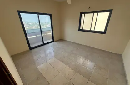 شقة - 2 غرف نوم - 2 حمامات للايجار في مساكن كورنيش عجمان - طريق كورنيش عجمان - عجمان شقة - 2 غرف نوم - 2 حمامات للايجار في مساكن كورنيش عجمان - طريق كورنيش عجمان - عجمان