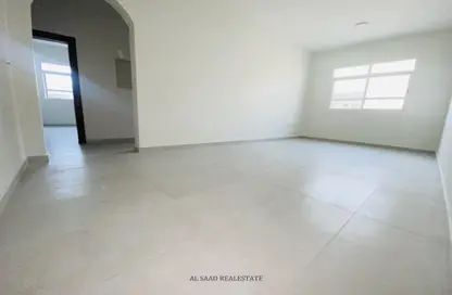 Apartment - 3 Bedrooms - 3 Bathrooms for rent in Hai Al Qalaa - Al Jaheli - Al Ain