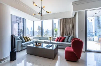 Apartment - 2 Bedrooms - 2 Bathrooms for rent in Boulevard Point - Downtown Dubai - Dubai