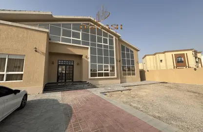 Villa - 4 Bedrooms - 6 Bathrooms for rent in Al Warqa'a 4 - Al Warqa'a - Dubai