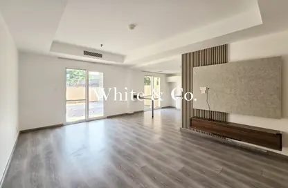 فيلا - 2 غرف نوم - 3 حمامات للبيع في الينابيع 2 - الينابيع - دبي فيلا - 2 غرف نوم - 3 حمامات للبيع في الينابيع 2 - الينابيع - دبي