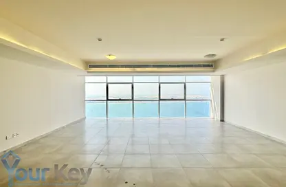 Penthouse - 3 Bedrooms - 4 Bathrooms for rent in Al Falah Tower - Corniche Road - Abu Dhabi