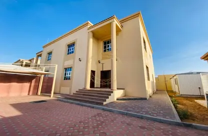 Villa - 4 Bedrooms - 7 Bathrooms for rent in Al Ain Ladies Club - Al Markhaniya - Al Ain