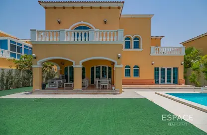 Villa - 5 Bedrooms - 6 Bathrooms for rent in Legacy - Jumeirah Park - Dubai