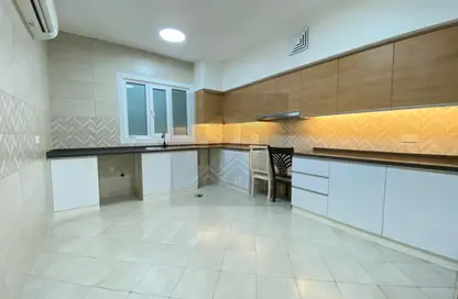 شقة - 2 غرف نوم - 2 حمامات للايجار في فيلات مدينة خليفة آيه - مدينة خليفة أ - مدينة خليفة - أبوظبي
