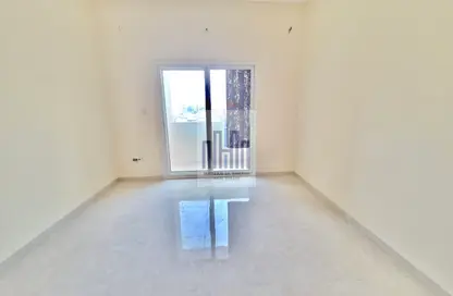 Apartment - 2 Bedrooms - 2 Bathrooms for rent in Fire Station Road - Muwaileh - Sharjah