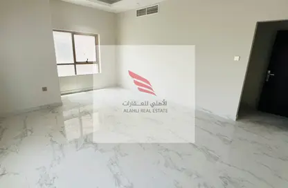 شقة - 2 غرف نوم - 2 حمامات للايجار في برج الكورنيش - طريق كورنيش عجمان - عجمان