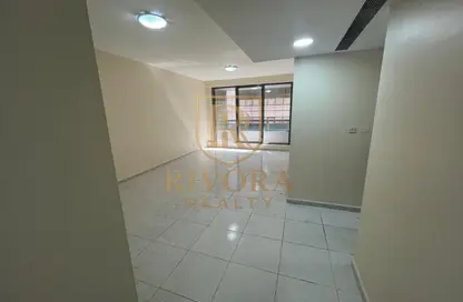 Apartment - 2 Bedrooms - 2 Bathrooms for rent in Golden Sands 8 - Mankhool - Bur Dubai - Dubai