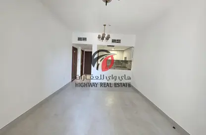 شقة - 2 غرف نوم - 3 حمامات للايجار في لا زونا ريزيدنس - الممزر - ديرة - دبي