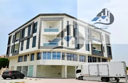 عمارة بالكامل - استوديو - 8 حمامات للبيع في 3 المويهات - المويهات - عجمان