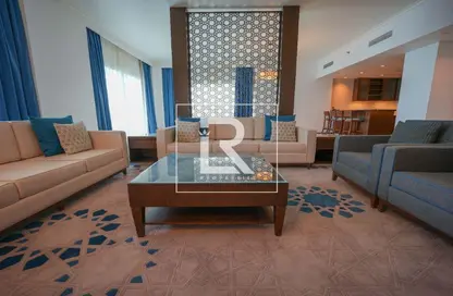 Apartment - 4 Bedrooms - 3 Bathrooms for sale in Fairmont Marina Residences - The Marina - Abu Dhabi