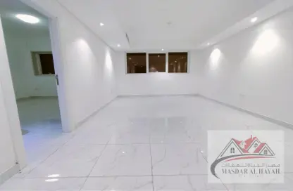 شقة - غرفة نوم - 2 حمامات للايجار في بناية مويليح 29 - مويلح - الشارقة