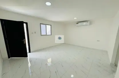 صورة لـ غرفة فارغة شقة - غرفة نوم - 1 حمام للايجار في مدينة شخبوط - أبوظبي ، صورة رقم 1