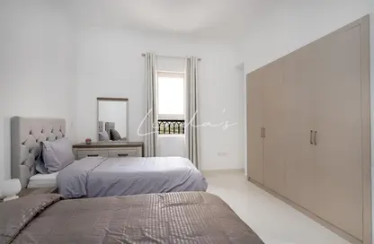 شقة - 2 غرف نوم - 3 حمامات للايجار في طراز عربي - مساكن القناه المائية - مدينة دبي الرياضية - دبي