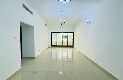 Apartment - 2 Bedrooms - 2 Bathrooms for rent in Mankhool Building - Mankhool - Bur Dubai - Dubai