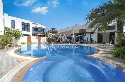 Villa - 4 Bedrooms - 5 Bathrooms for rent in Umm Suqeim 2 Villas - Umm Suqeim 2 - Umm Suqeim - Dubai