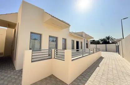 Villa - 4 Bedrooms - 5 Bathrooms for rent in Al Ramla - Halwan - Sharjah