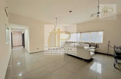 Apartment - 3 Bedrooms - 3 Bathrooms for rent in Lulu Building - Al Barsha 1 - Al Barsha - Dubai