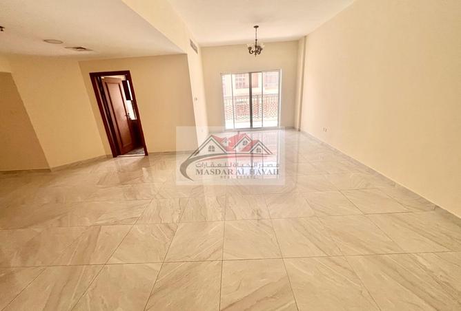15121006 - Property Image 2