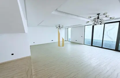 Villa - 4 Bedrooms - 5 Bathrooms for rent in Jumeirah 1 Villas - Jumeirah 1 - Jumeirah - Dubai