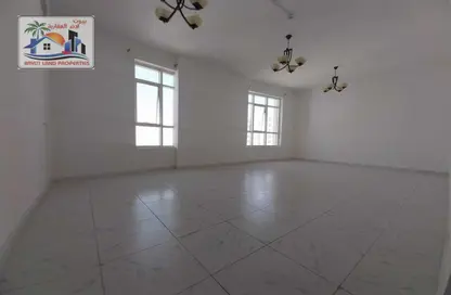 شقة - 2 غرف نوم - 3 حمامات للايجار في المجاز 3 - المجاز - الشارقة