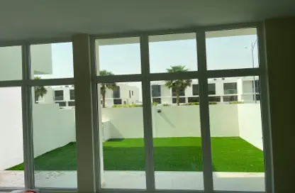 Empty Room image for: Townhouse - 5 Bedrooms - 5 Bathrooms for sale in Trixis - The Roots DAMAC Hills 2 - Damac Hills 2 - Dubai, Image 1