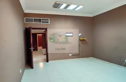 Empty Room image for: Villa - 5 Bedrooms - 6 Bathrooms for rent in Muroor Area - Abu Dhabi, Image 1