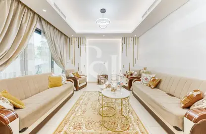 Living Room image for: Townhouse - 3 Bedrooms - 4 Bathrooms for sale in Sharjah Sustainable City - Sharjah, Image 1