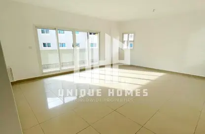 Apartment - 3 Bedrooms - 3 Bathrooms for rent in Tower 24 - Al Reef Downtown - Al Reef - Abu Dhabi