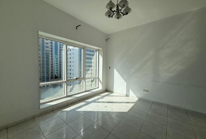 16032001 - Property Image 2