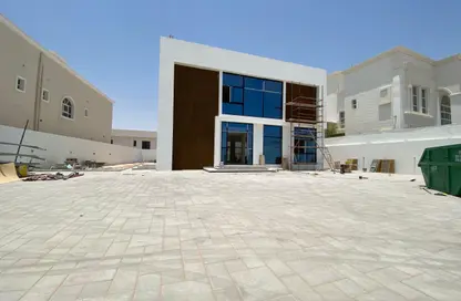 فيلا - 5 غرف نوم - 7 حمامات للايجار في مدينة الرياض - أبوظبي