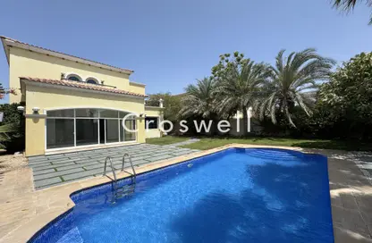Villa - 4 Bedrooms - 6 Bathrooms for rent in Legacy - Jumeirah Park - Dubai