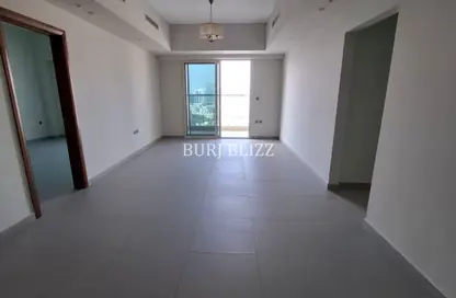 Apartment - 3 Bedrooms - 4 Bathrooms for rent in Dune Residency - Jumeirah Village Circle - Dubai
