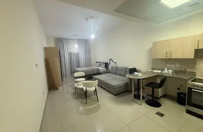 Apartment - Studio - 1 Bathroom for rent in Madison Columbus - Majan - Dubai Land - Dubai