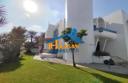 Villa - 5 Bedrooms - 6 Bathrooms for rent in Al Falaj - Al Riqqa - Sharjah