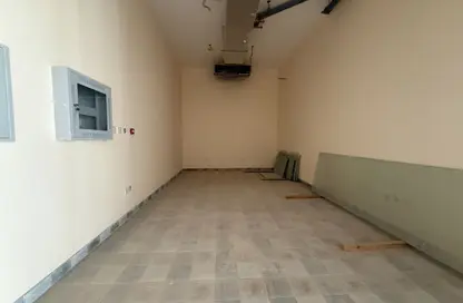 Shop - Studio - 4 Bathrooms for rent in Al Dhaid - Sharjah
