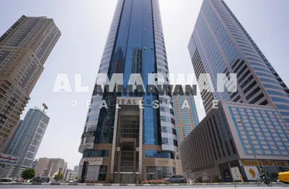 Apartment - 3 Bedrooms - 4 Bathrooms for rent in Robot Park Tower - Al Khan - Sharjah