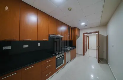 Apartment - 3 Bedrooms - 3 Bathrooms for rent in Silver Sands 2 - Mankhool - Bur Dubai - Dubai