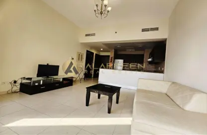 Apartment - 1 Bedroom - 2 Bathrooms for rent in La Fontana - Arjan - Dubai
