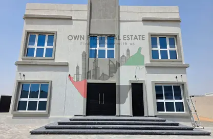 Villa - 4 Bedrooms - 6 Bathrooms for rent in Al Aweer 1 - Al Aweer - Dubai
